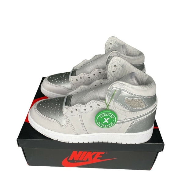 Nike Air Jordan 1 Retro High OG GS “Tokyo” Metallic Silver 575441 029 Size 5Y - Picture 8 of 9